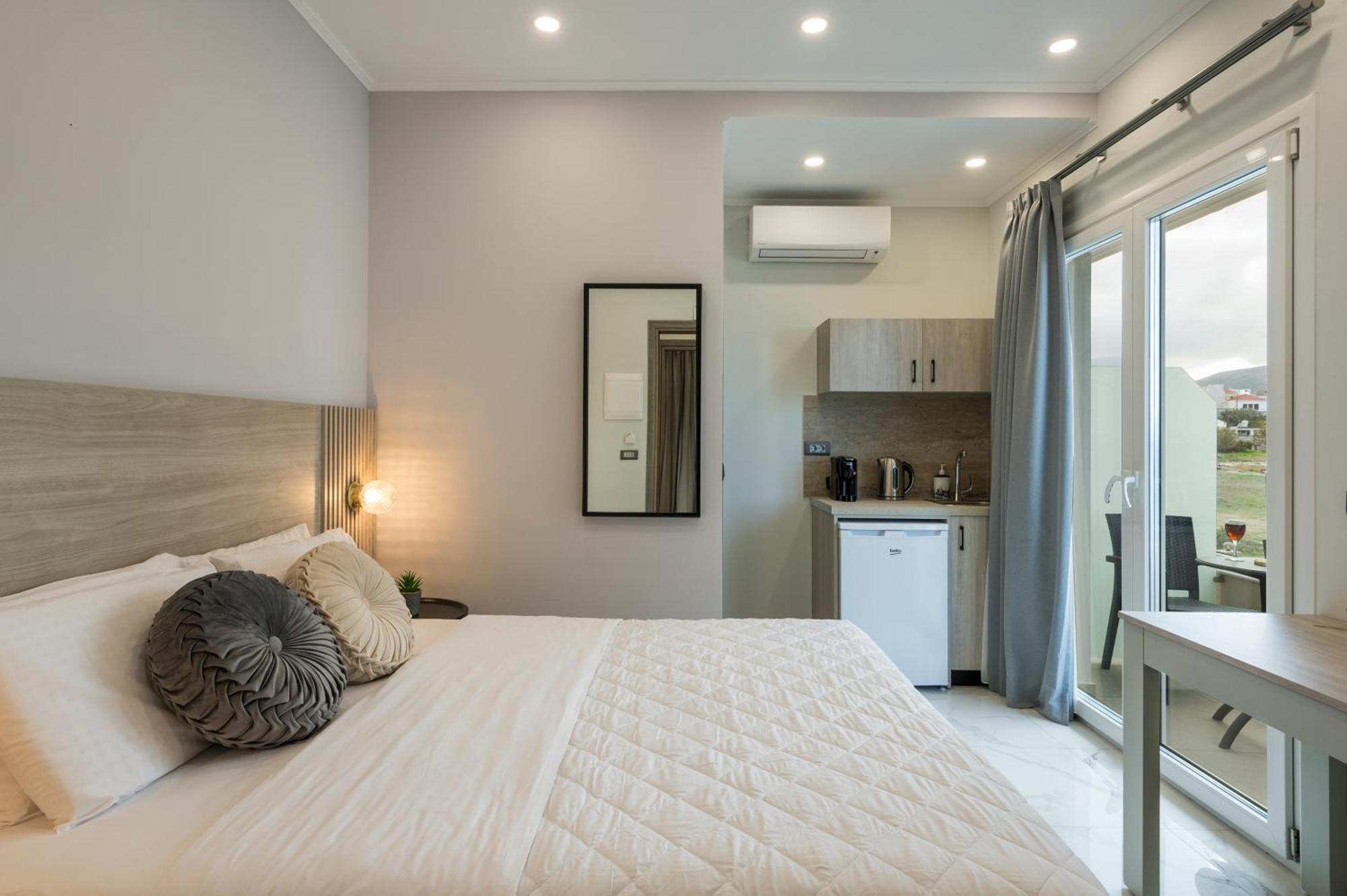Alexia Seaview Apartments Kíssamos Eksteriør billede