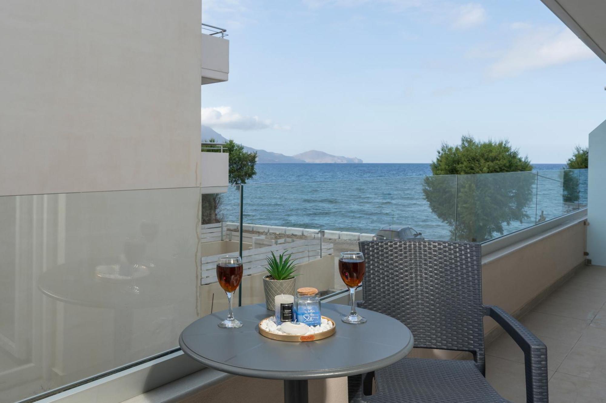 Alexia Seaview Apartments Kíssamos Eksteriør billede